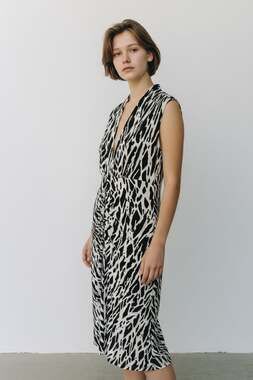 Arden B. Black/tan animal print below the knee dress Size medium